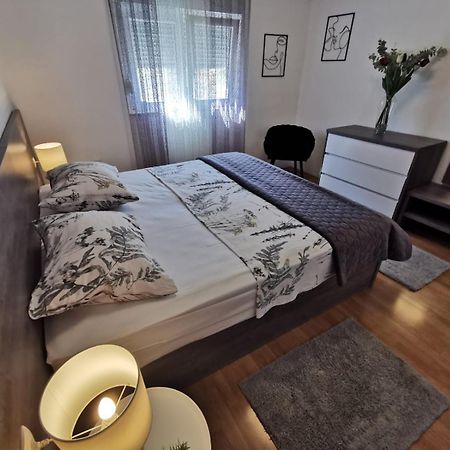 트로기르 Apartman Maria, Ciovo 아파트 외부 사진